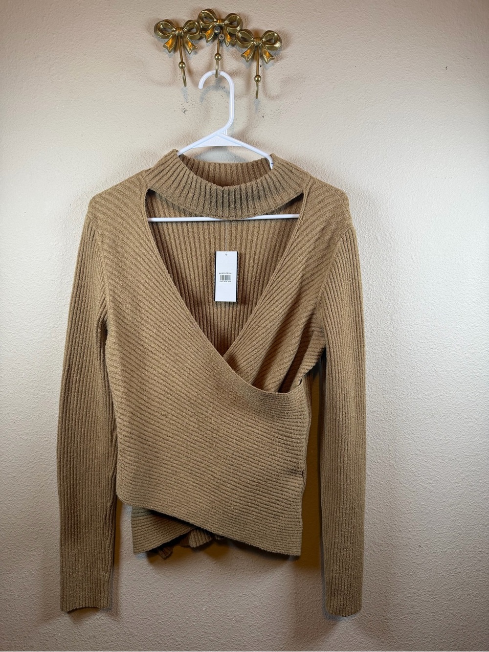Astr Tan Ribbed Wrap Mock Neck Sweater w/Long Sleeves.  Size XL